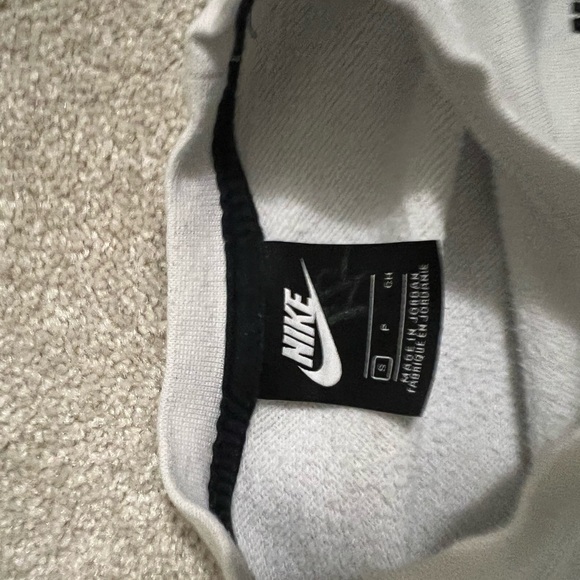 Vintage Nike crop - Picture 3 of 3